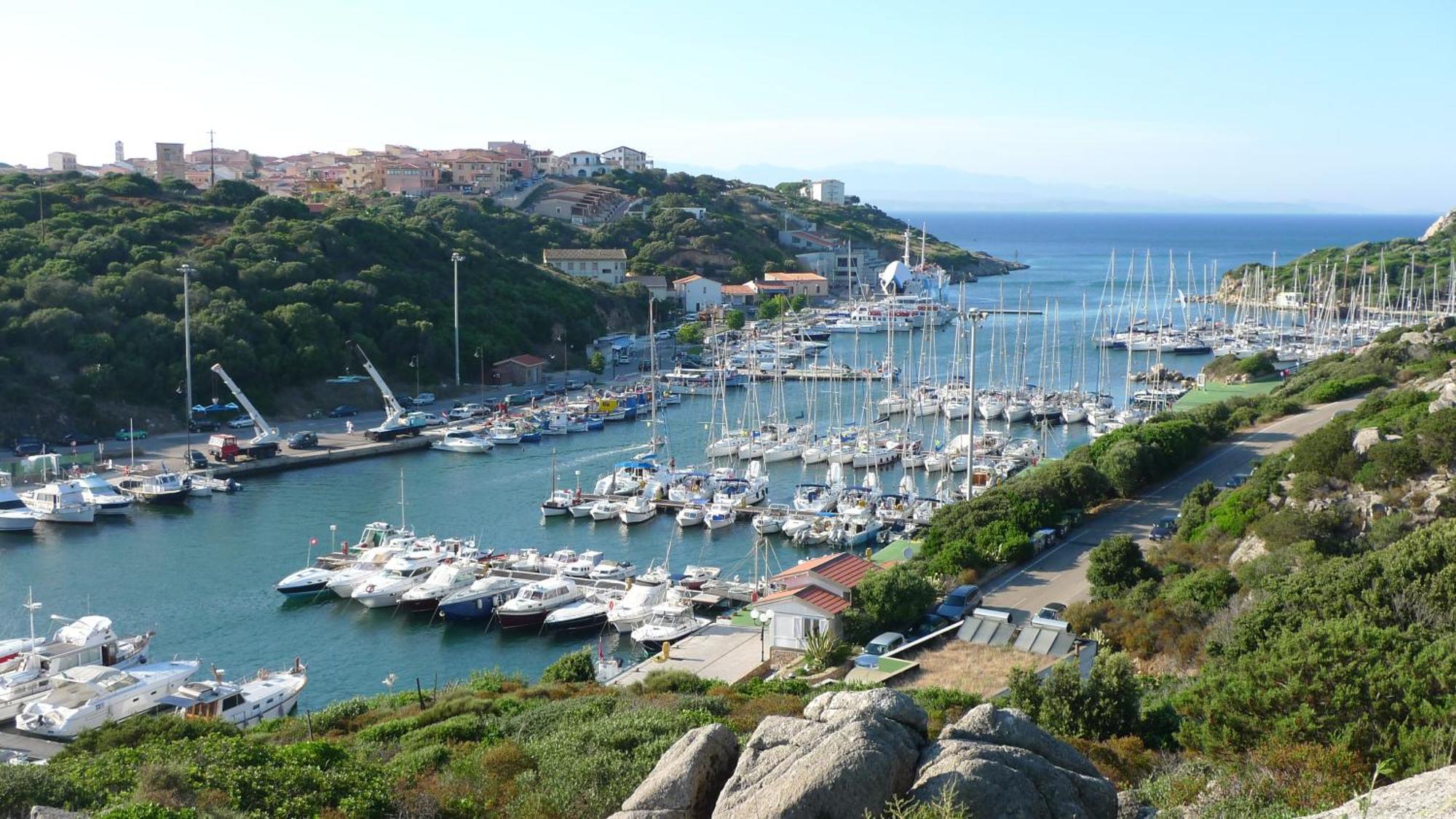 Appartamenti Santa Teresa Gallura Eksteriør billede